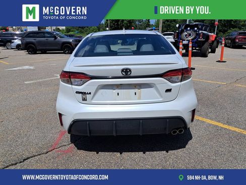 Used 2024 Toyota Corolla SE FWD image 4