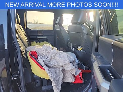 Used 2022 Ford F250 Lariat w/ Black Appearance Package image 16