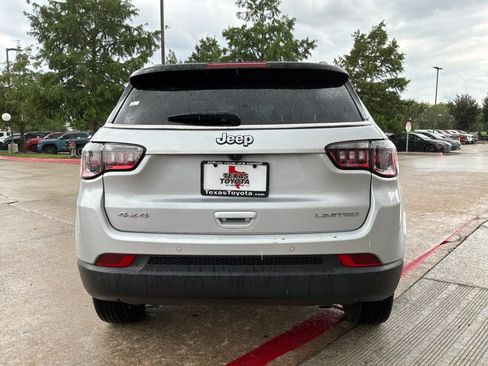 Used 2025 Jeep Compass Limited AWD/4WD image 6