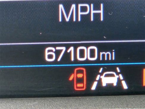 Used 2020 Chevrolet Equinox LT image 24