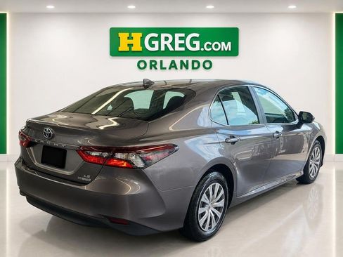 Used 2023 Toyota Camry LE FWD image 4