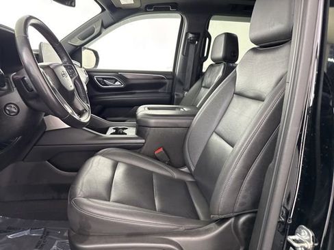 Used 2022 Chevrolet Tahoe Z71 w/ Luxury Package AWD/4WD image 21
