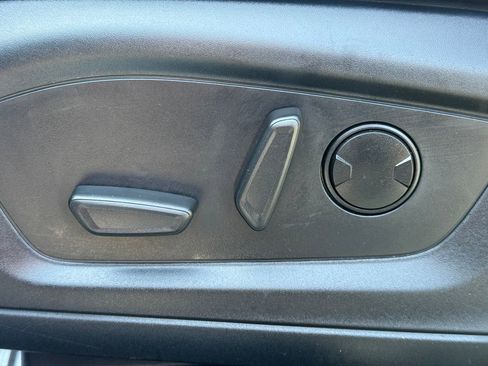 Used 2025 Ford Explorer ST-Line image 22