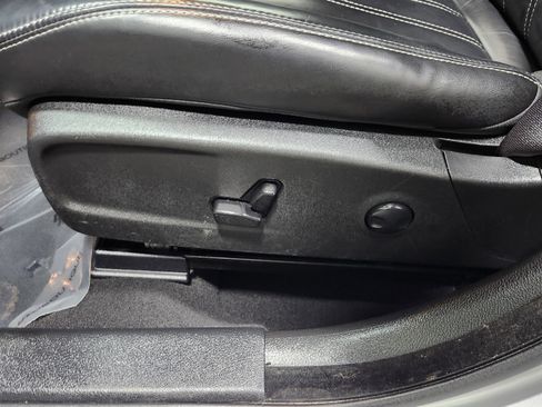 Used 2023 Chrysler 300 S image 26