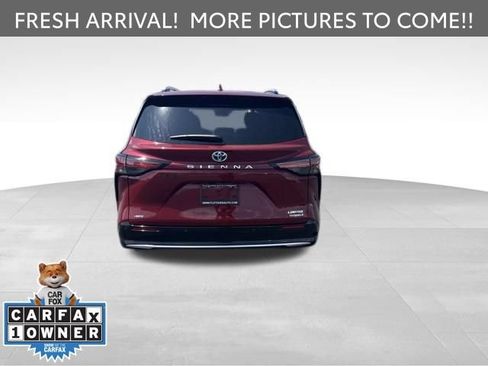 Used 2024 Toyota Sienna Limited AWD/4WD image 4