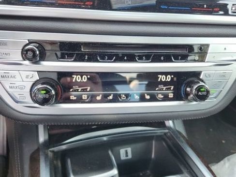Used 2017 BMW 750i xDrive AWD/4WD image 8