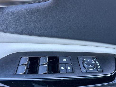 Used 2025 Lexus ES 350 w/ Premium Package FWD image 8