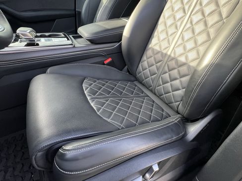 Used 2024 Audi SQ8 Prestige w/ Prestige Package image 18