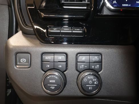 Used 2024 Chevrolet Silverado 1500 ZR2 w/ Technology Package AWD/4WD image 11