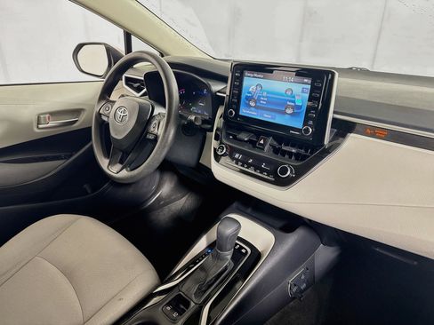 Used 2021 Toyota Corolla LE FWD image 24