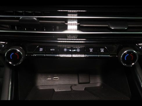 Used 2024 Chevrolet Traverse RS w/ LPO, Floor Liner Package AWD/4WD image 31