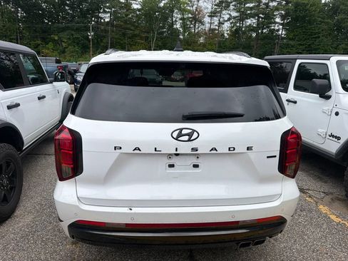 Used 2024 Hyundai Palisade Calligraphy AWD/4WD image 2