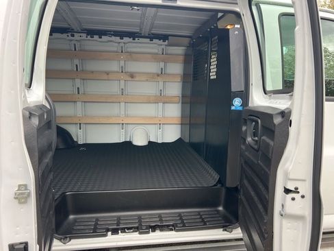 Used 2024 Chevrolet Express 2500 w/ Driver Convenience Package RWD image 20