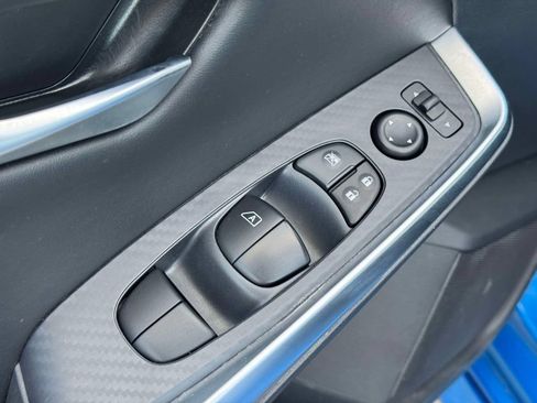 Used 2025 Nissan Sentra SR w/ Trunk Package FWD image 16