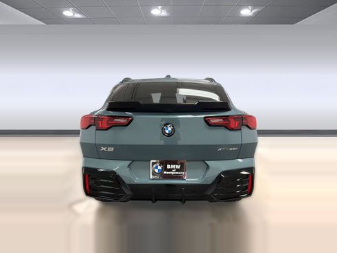 Used 2026 BMW X2 xDrive28i w/ M Sport Package AWD/4WD image 9