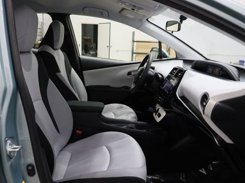 Used 2016 Toyota Prius Two image 16