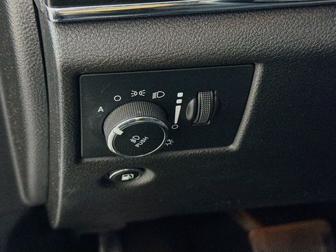 Used 2018 Jeep Grand Cherokee Trailhawk AWD/4WD image 16