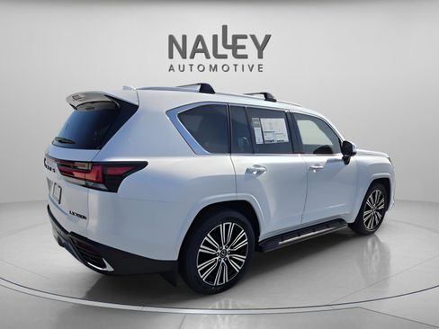 New 2026 Lexus LX 700h Luxury image 8