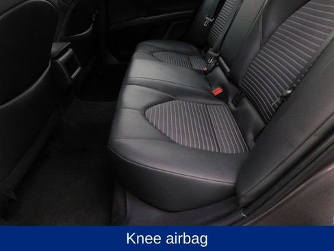 Used 2024 Toyota Camry SE image 27