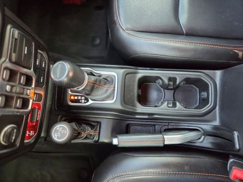 Used 2021 Jeep Gladiator Mojave AWD/4WD image 26