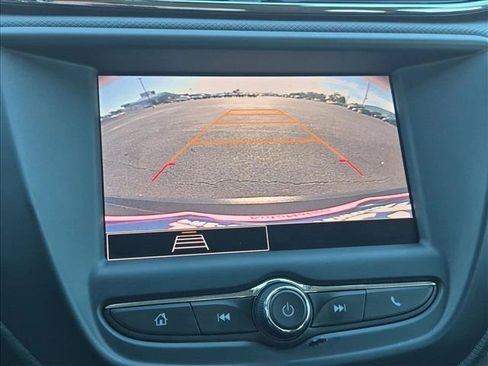 Used 2023 Chevrolet TrailBlazer LS FWD image 12