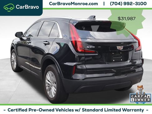 Used 2024 Cadillac XT4 Luxury w/ Cold Weather Package FWD image 2