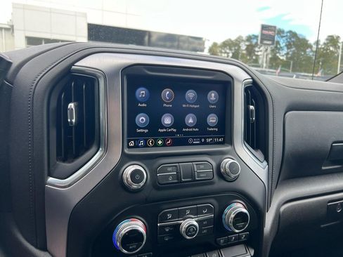 Used 2021 GMC Sierra 1500 SLT w/ SLT Premium Package image 17