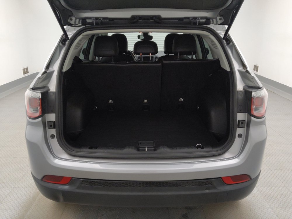 Used 2020 Jeep Compass Latitude w/ Cold Weather Group AWD/4WD image 29