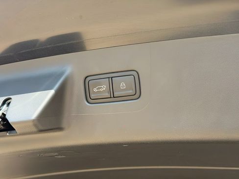 Used 2025 Hyundai Santa Fe Limited FWD image 26