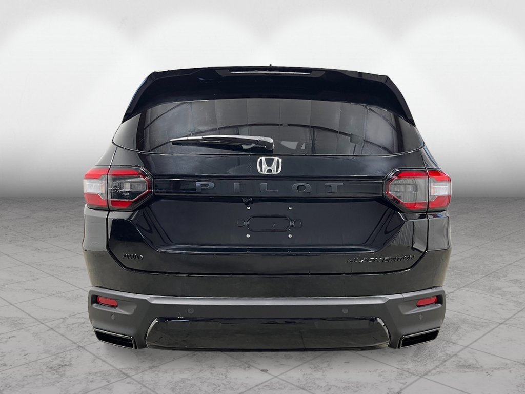 New 2026 Honda Pilot Black Edition image 4