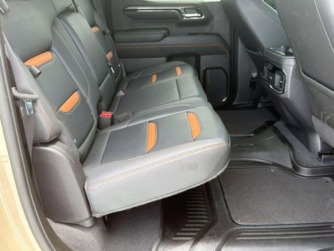 Used 2023 GMC Sierra 1500 AT4 w/ AT4 Premium Package AWD/4WD image 28