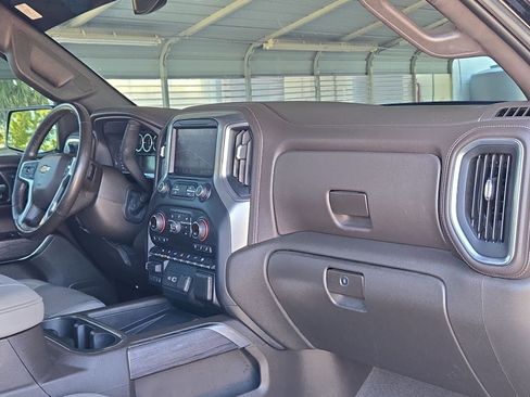 Used 2019 Chevrolet Silverado 1500 LTZ w/ LTZ Convenience Package AWD/4WD image 29