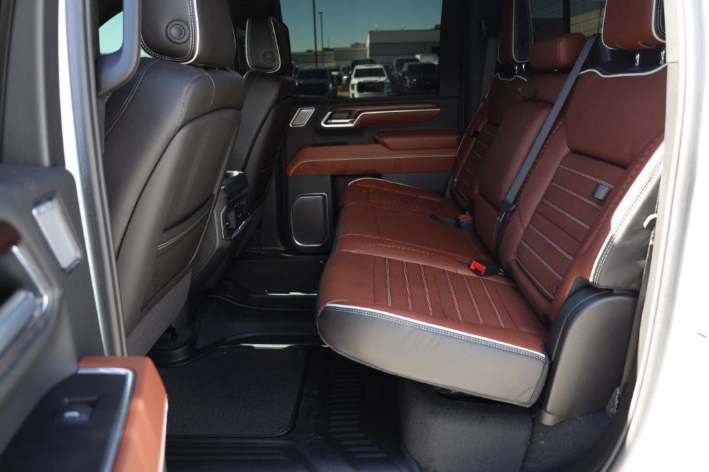 Used 2026 GMC Sierra 3500 Denali Ultimate AWD/4WD image 19
