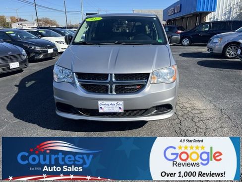 Used 2017 Dodge Grand Caravan SE w/ Power Window Group image 3
