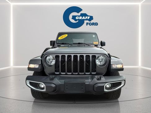 Used 2021 Jeep Gladiator Sport AWD/4WD image 2