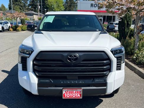 Used 2024 Toyota Tundra Limited AWD/4WD image 5