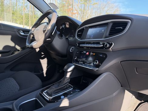 Used 2018 Hyundai Ioniq SEL image 41