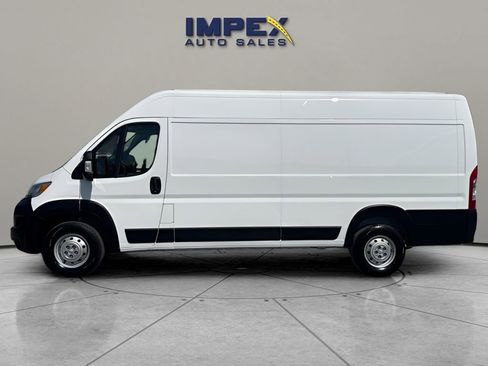 Used 2023 RAM ProMaster 3500 w/ Convenience Group FWD image 2