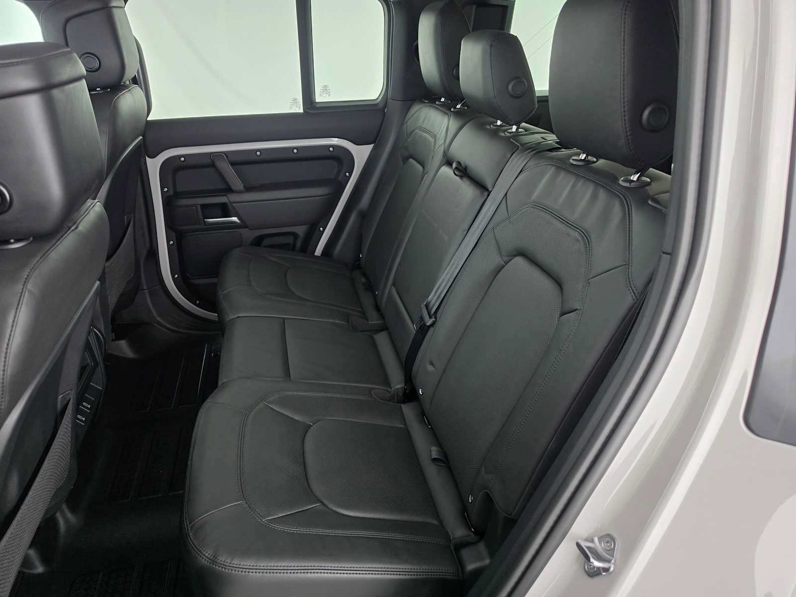 New 2026 Land Rover Defender 110 S AWD/4WD image 17
