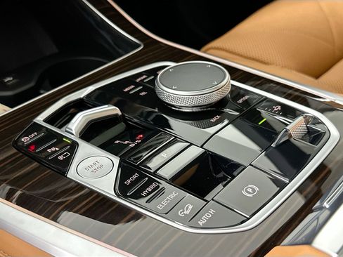 New 2026 BMW X5 xDrive50e w/ Climate Comfort Package image 16