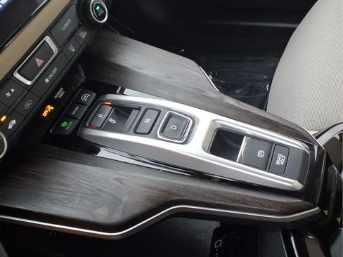 Certified 2018 Honda Clarity Plug-In Hybrid image 24