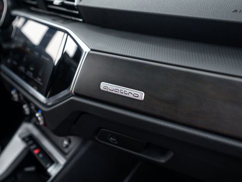 Used 2023 Chevrolet Traverse Premier w/ Redline Edition AWD/4WD image 13