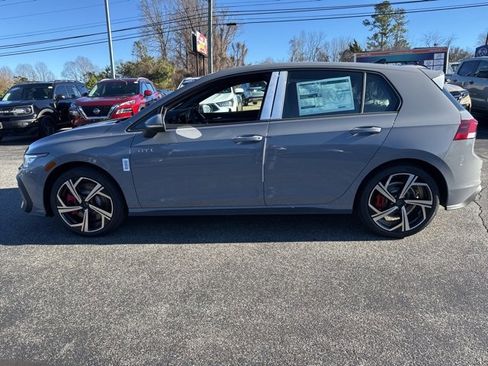 New 2026 Volkswagen GTI SE image 3