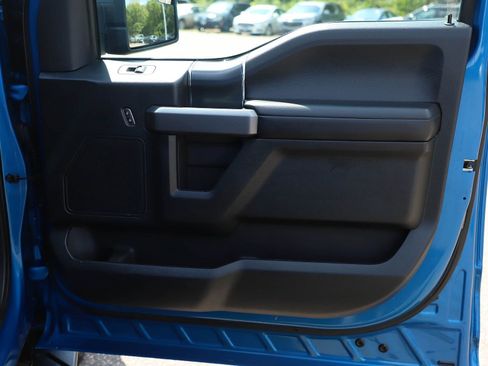Used 2019 Ford F150 XLT w/ Equipment Group 302A Luxury AWD/4WD image 9