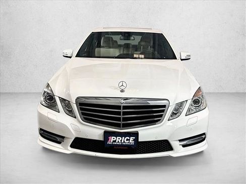 Used 2013 Mercedes-Benz E 350 Sedan image 2