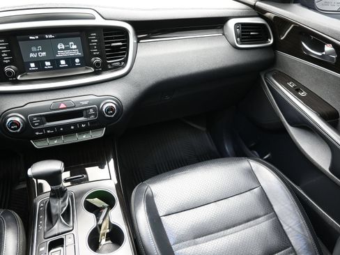 Used 2020 Kia Sorento EX FWD image 36