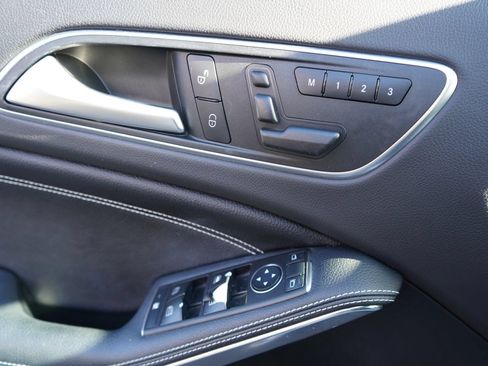 Used 2016 Mercedes-Benz GLA 250 image 13