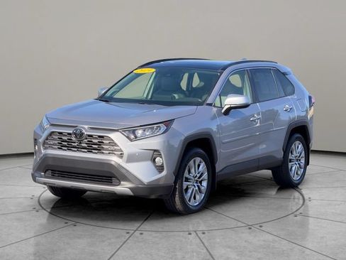 Certified 2019 Toyota RAV4 Limited AWD/4WD image 2