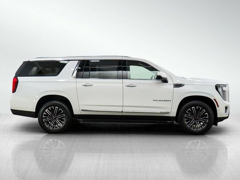 Used 2025 GMC Yukon XL Elevation w/ Technology Package AWD/4WD image 6