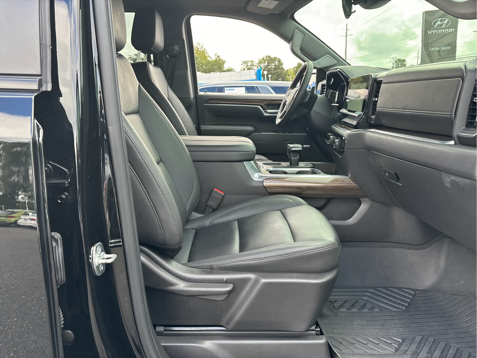 Certified 2025 Chevrolet Silverado 1500 LT Trail Boss w/ LT Trail Boss Premium Package AWD/4WD image 26